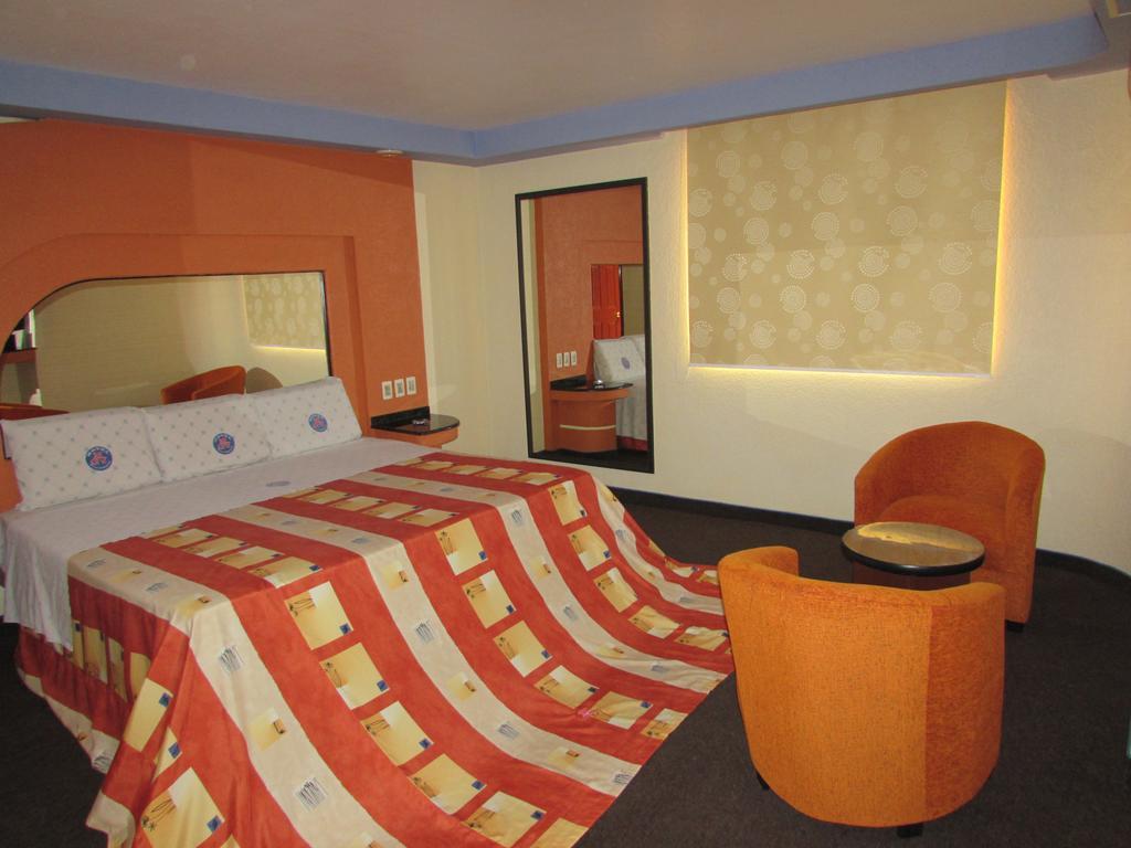 Motel Gran Vallarta (Adults Only) Celaya  Extérieur photo